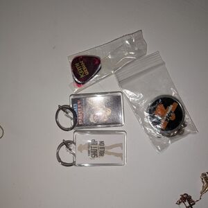 Assorted Country Music Keychains And Souvenirs